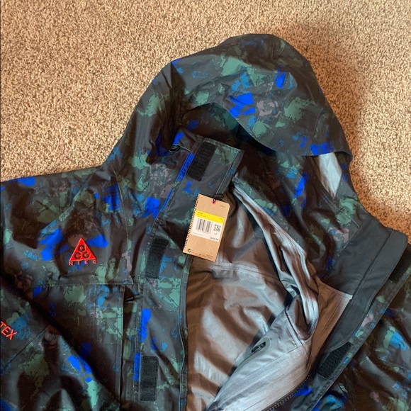 NWT! Nike ACG GORE-TEX Jacket - Picture 7 of 8